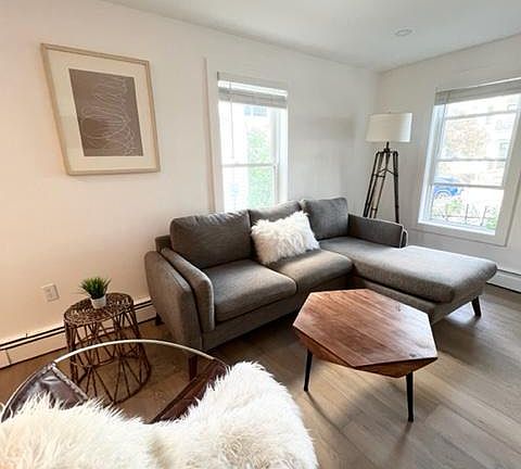 4th image of 41 Waveway Ave #2