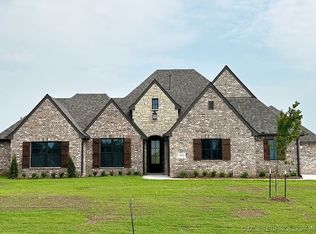 8321 E 106th Pl N, Owasso, OK 74055