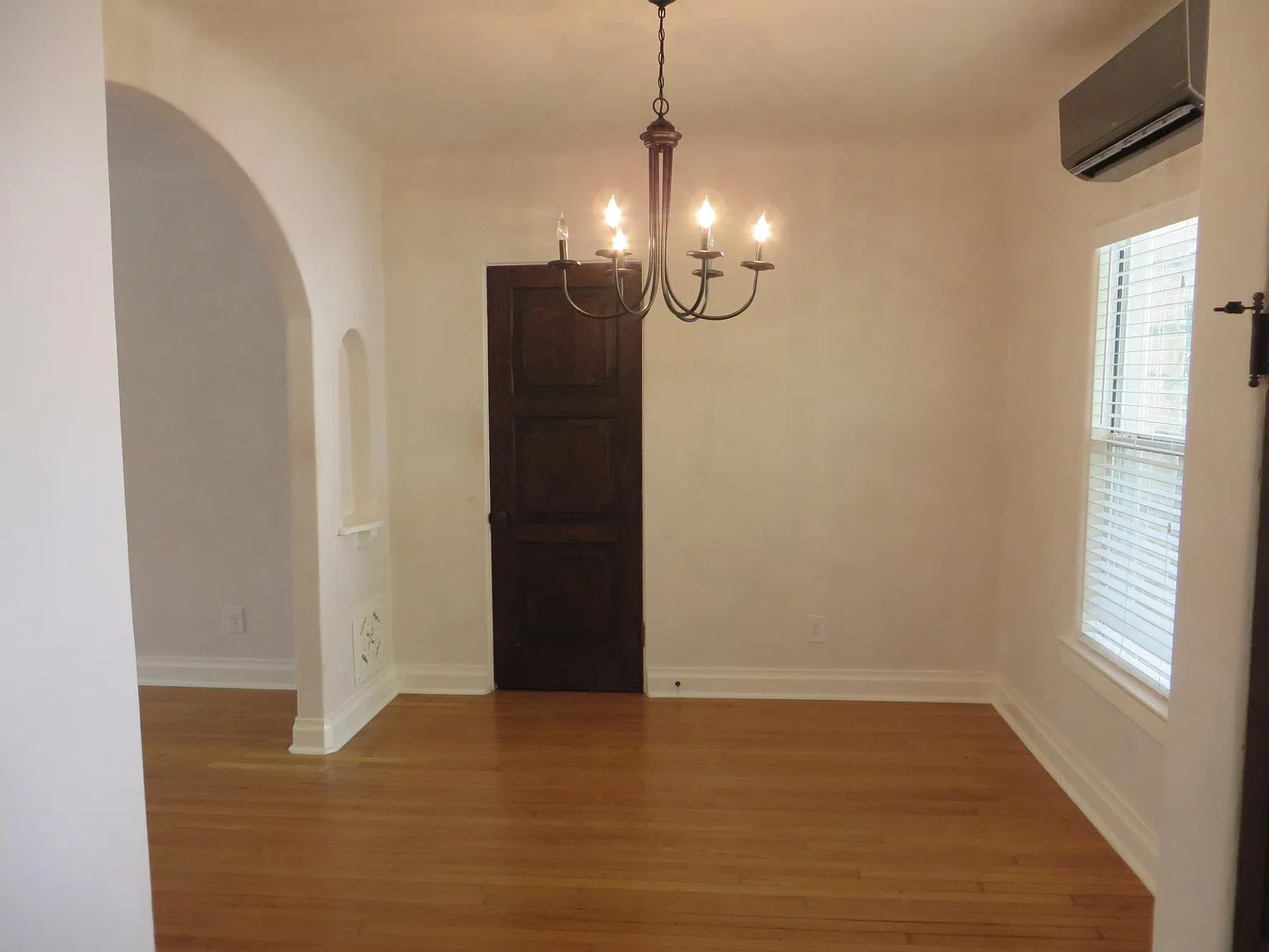 1 bed, 704 sqft, $1,150 — Photo 2
