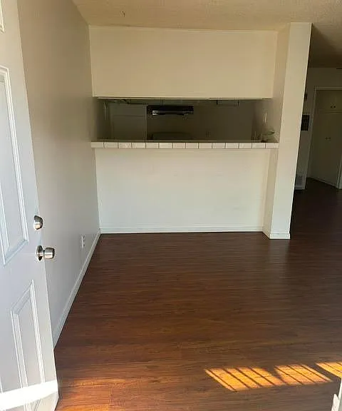 366 N Vecino Dr #6 — Photo 2