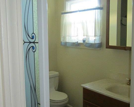 4th image of 1031 Herbert Ave