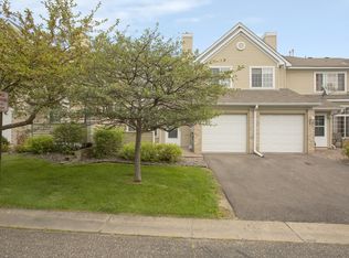 2255 Ranchview Ln N UNIT 22, Plymouth, MN 55447