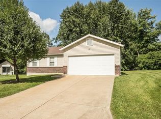 15 Pine Tree Ct, Saint Peters, MO 63376