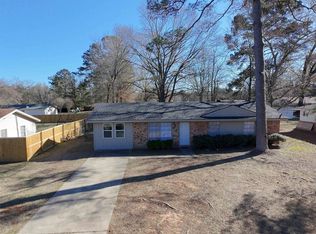 928 N Live Oak St, Carthage, TX 75633