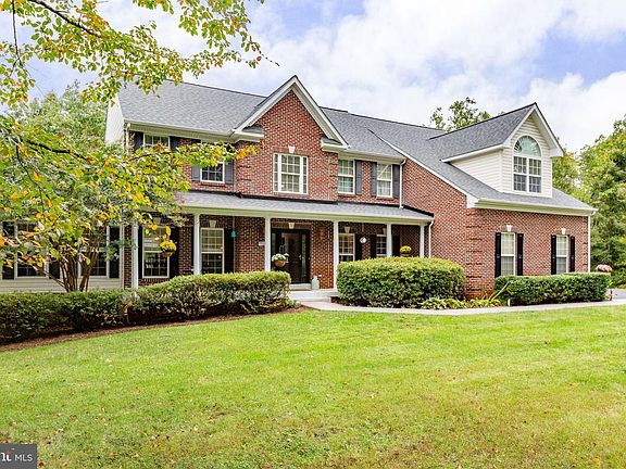 4th image of 63 Brookesmill Ln