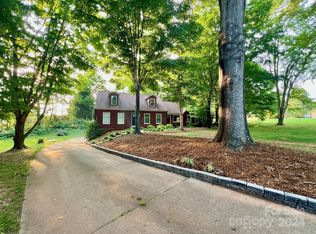 51 Colts Neck Ln, Taylorsville, NC 28681