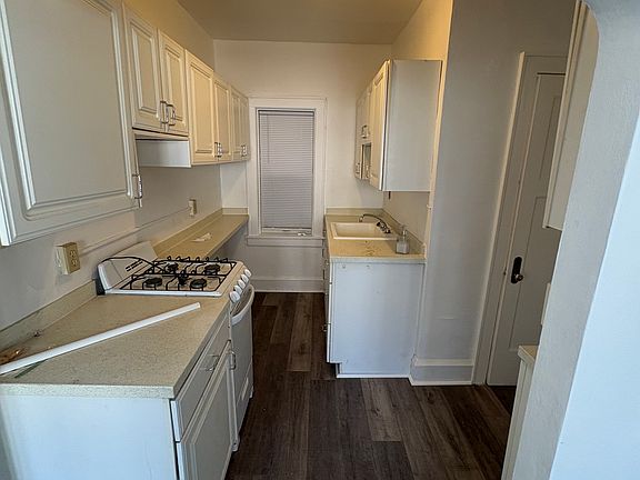 2nd image of 4010 N Oakland Ave #4014B