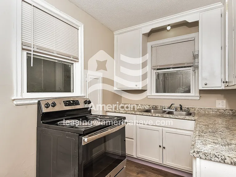 15881_009_wm_-_kitchen_13369201.jpg