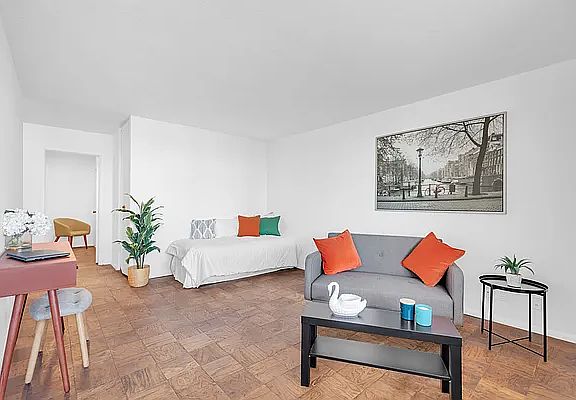 5th image of 75 Henry St APT 10D