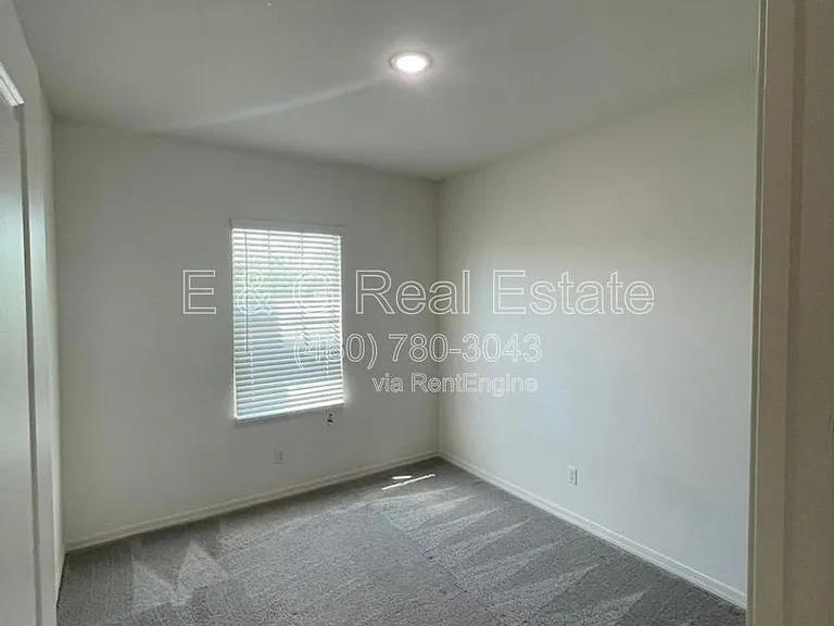 19436 W Elm St — Photo 13