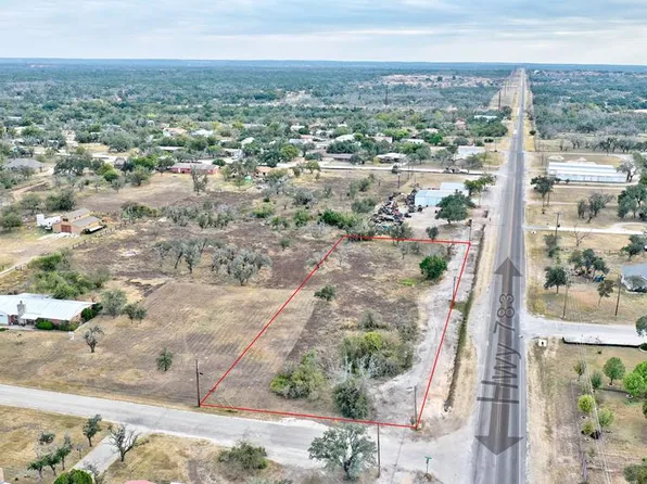 27 Charolet Ave, Harper, TX 78631