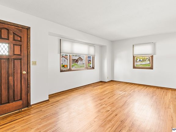 4th image of 3301 S 122nd St