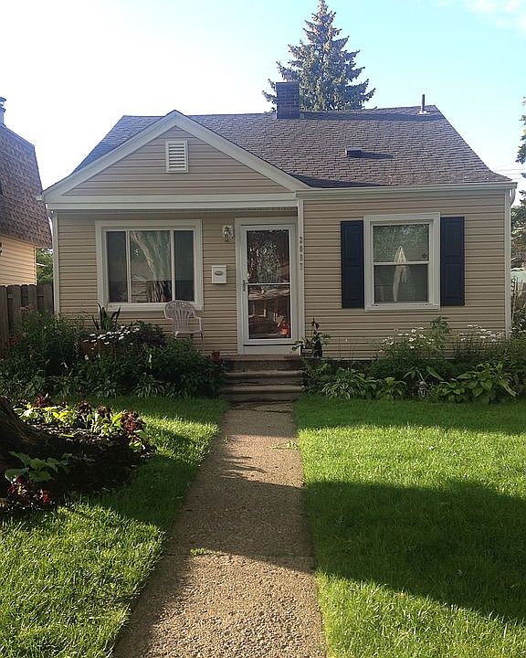2nd image of 2087 Mapledale St
