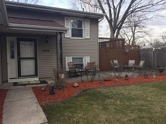 2nd image of 1124 W 72nd Cir