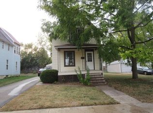 627 N 14th St, Dekalb, IL 60115