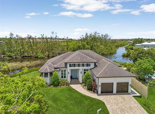 609 Colonial Bay Dr, Nokomis, FL 34275