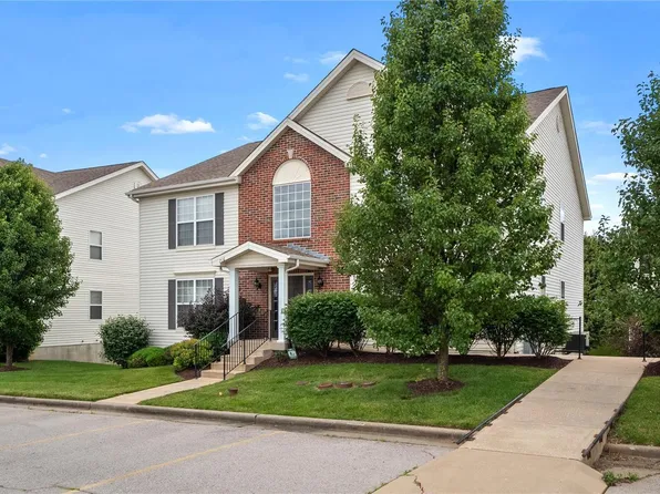 716 Harbor Woods Dr APT A, Fairview Heights, IL 62208