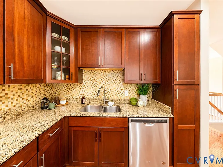 5421 Hickory Ann Dr — Photo 11
