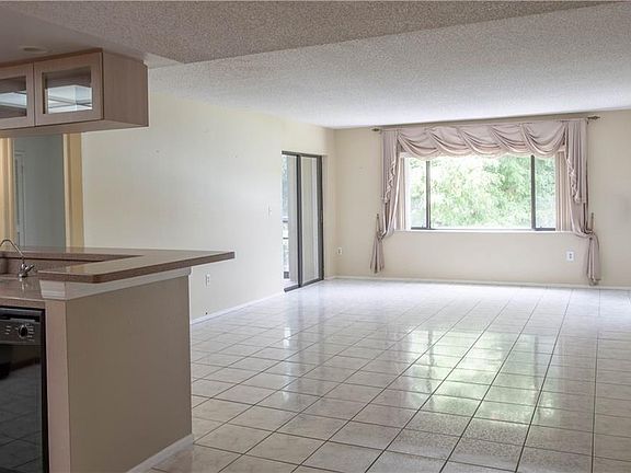 3rd image of 2591 Countryside Blvd #5202