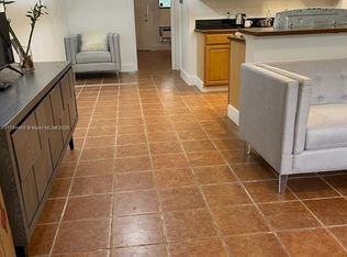 250 NE 191st St APT 3001A, Miami, FL 33179