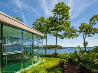 148 Bay View St, Camden, ME 04843