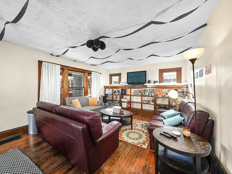 114 Linden Rd #1 — Photo 4