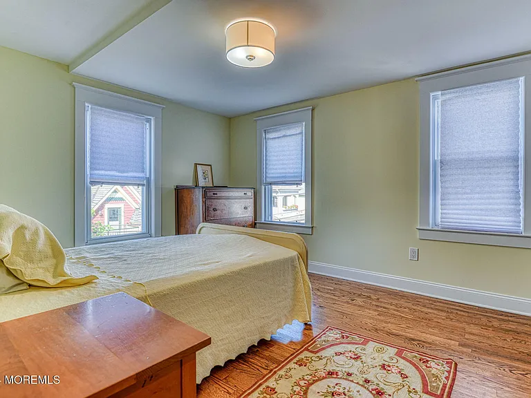 36 Heck Ave — Photo 31