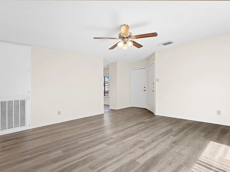 9711 Arcade Rdg — Photo 8