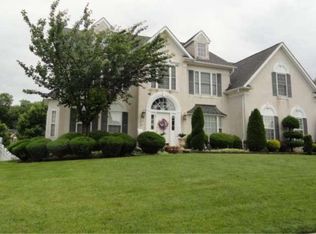 109 Carson Dr, North Wales, PA 19454