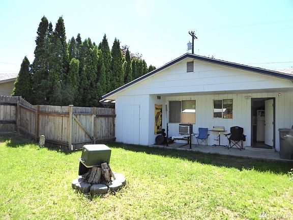 5th image of 965 967 2nd St SE
