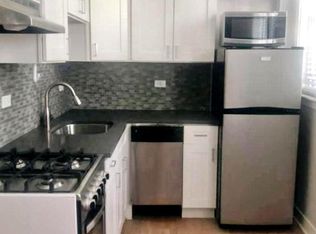 512 W Belmont Ave, Chicago, IL 60657