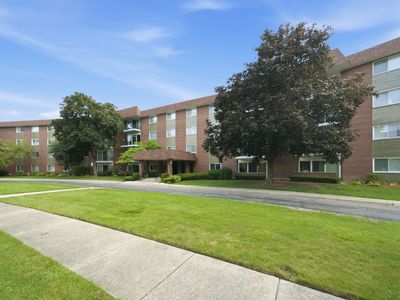 1025 S Fernandez Ave APT 2B, Arlington Heights, IL, 60005