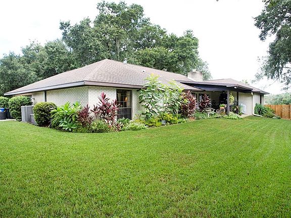 2nd image of 2538 Laurelwood Ln