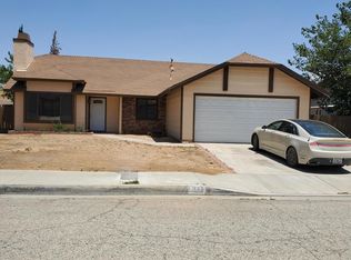 1833 E Avenue R11, Palmdale, CA 93550