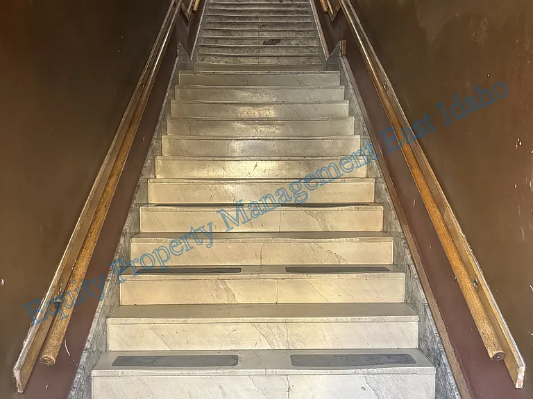 123 N Main St #13 — Photo 10