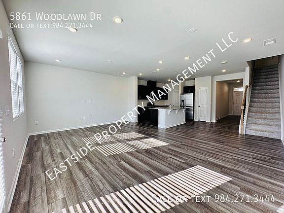 4th image of 5861 Woodlawn Dr