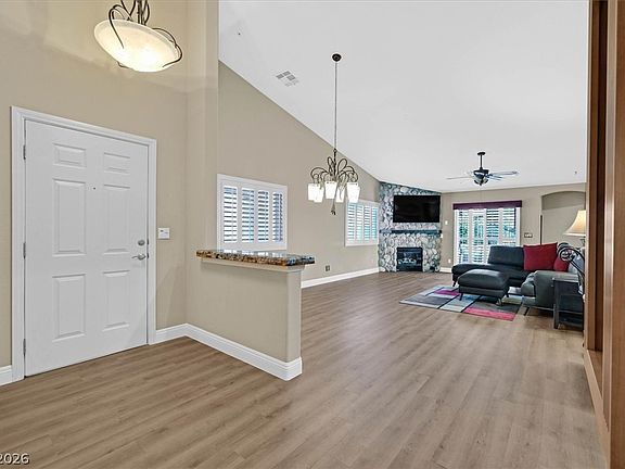 5th image of 10234 Birch Bluff Ln