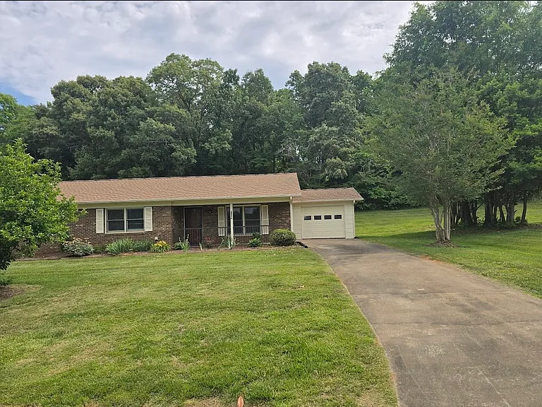115 Willow Ct — Photo 3