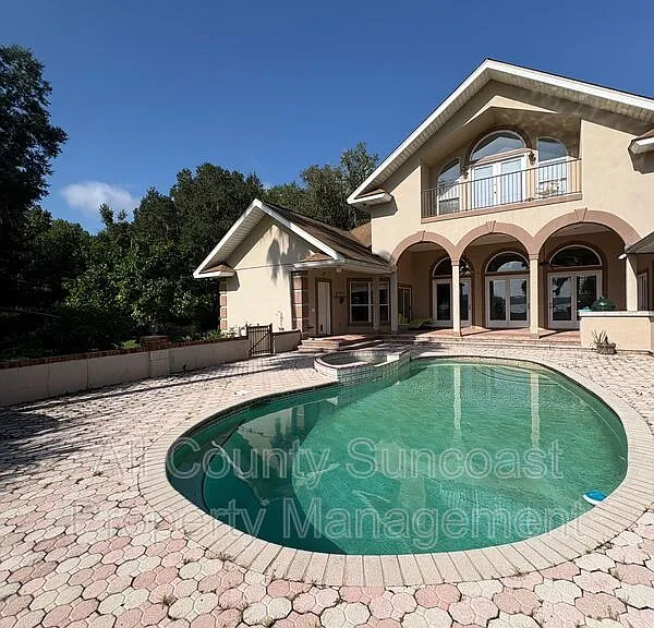 2600 Lucerne Dr — Photo 16