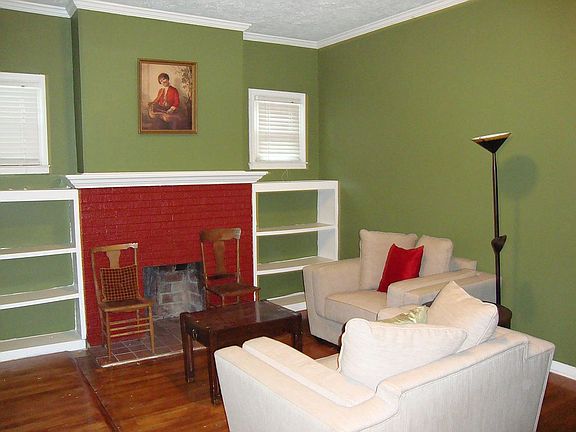 Entryway - sitting room