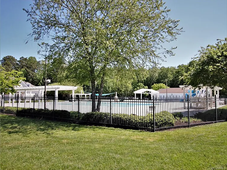 4706 Twin Hickory Lake Dr — Photo 20