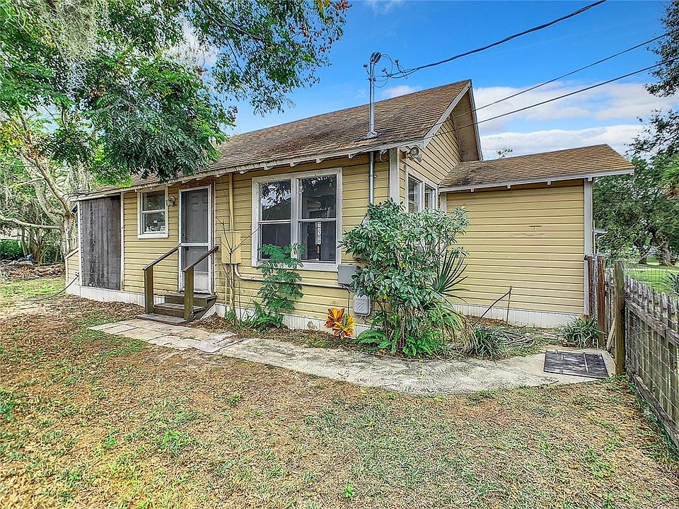 1st image of 812 COHASSETT AVENUE