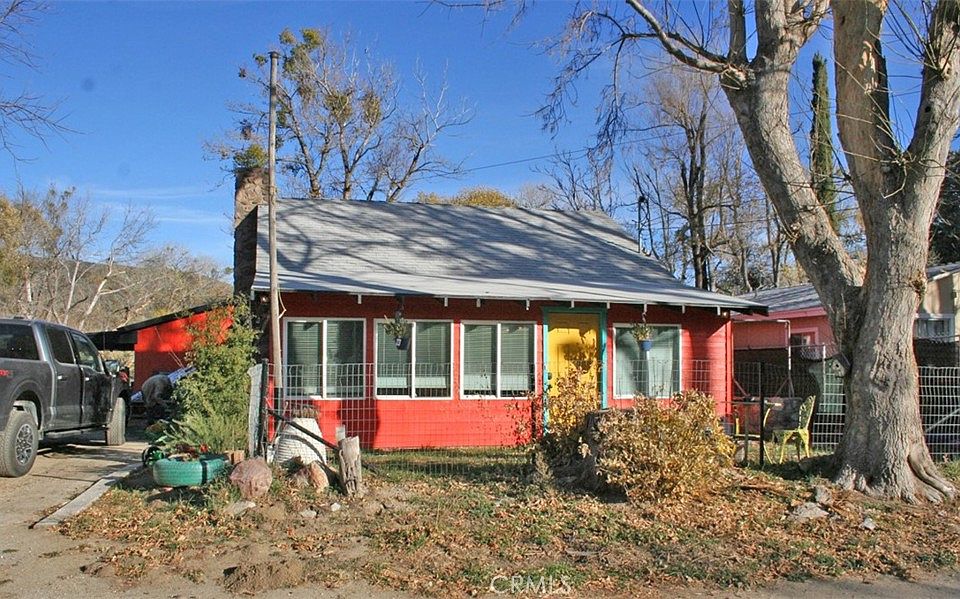1st image of 43718 Sylvan Dr