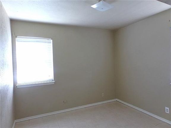 5th image of 1601 Donna Dr