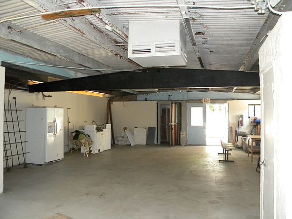 2nd image of 419 N Orange St