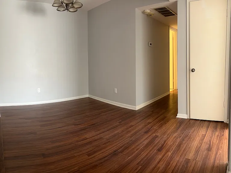 8517 Hearth Dr #4 — Photo 4