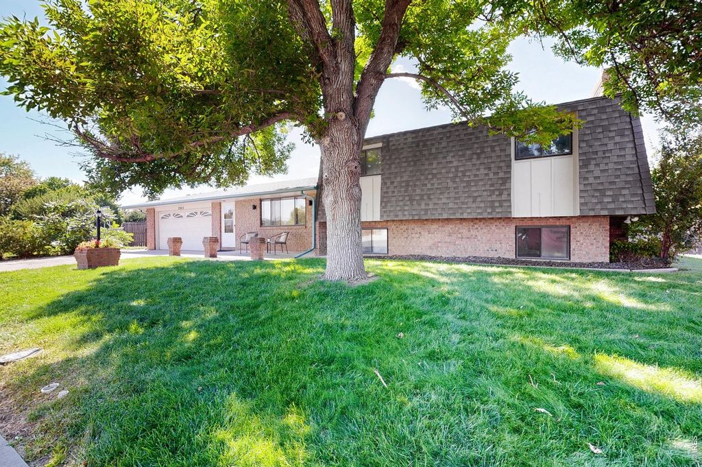 2903 Glendevey Dr