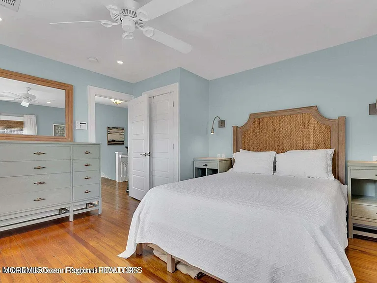 321 14th Ave — Photo 19