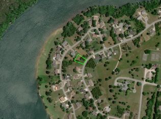 Bandy Dr, Eureka Springs, AR 72631