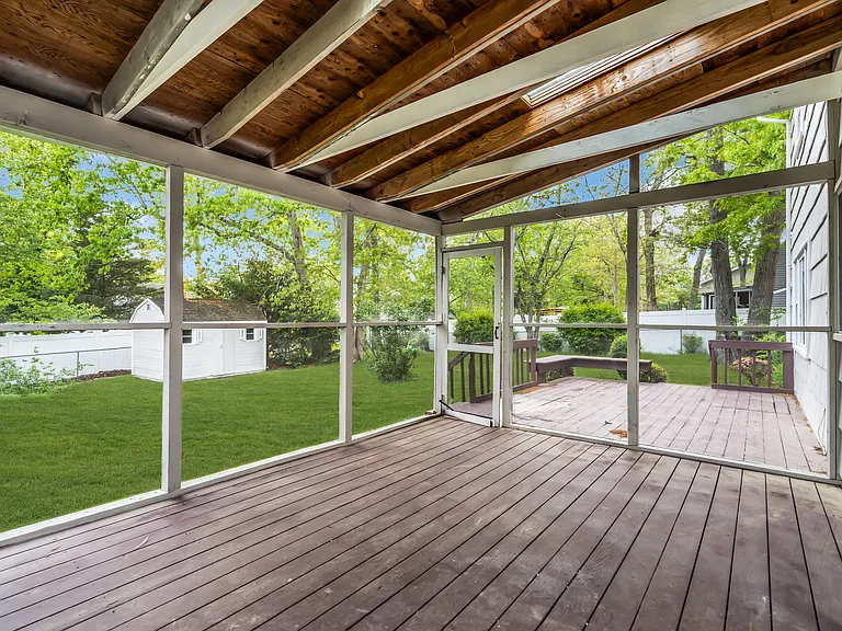 321 Marc Dr — Photo 35